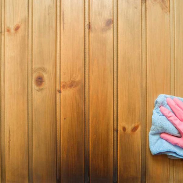 ترفندهایی-که-هرگز-درباره-تمیز-کردن-دیوارهای-چوبی-سونا-نمی‌دانستید