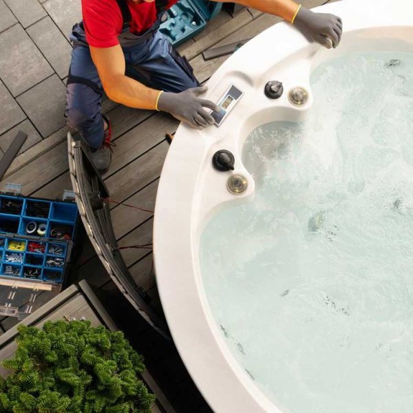 چگونه-نشتی‌-ها-را-در-جکوزی-شناسایی-و-تعمیر-کنیم